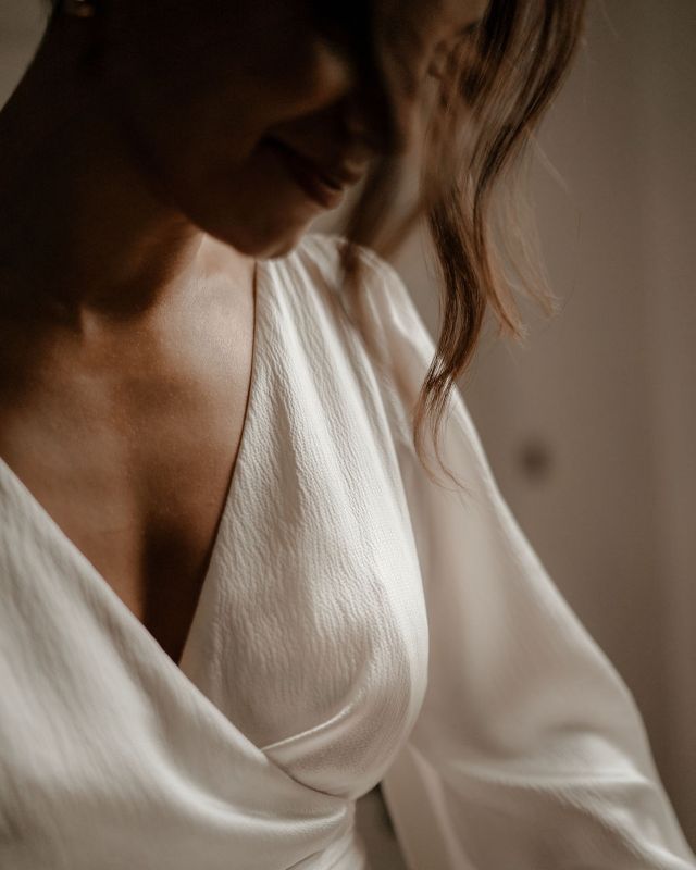 A moment for Kasha in @julita_ldn_bride. 
.
.
.
.
#bespokeweddingdress #julitalondon #realbride #silkweddingdress #wrapweddingdress #aswarbyrectory #aswarbyrectorywedding #weddingphotographer #cotswoldsweddingphotographer #devonweddingphotographer #ukweddingphotographer #weddingplanning #iamgettingmarried #intimatewedding #microwedding #bridalprep #moments #authenticmoments #moderncouple #modernwedding #destinationweddingphotographer